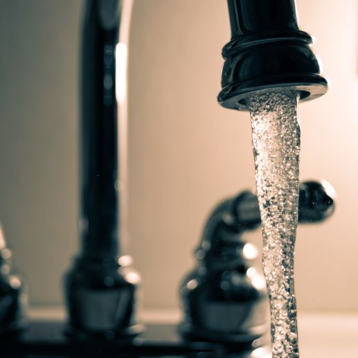 Kaip palaikyti tinkamą vandens slėgį santechnikos mazguose?